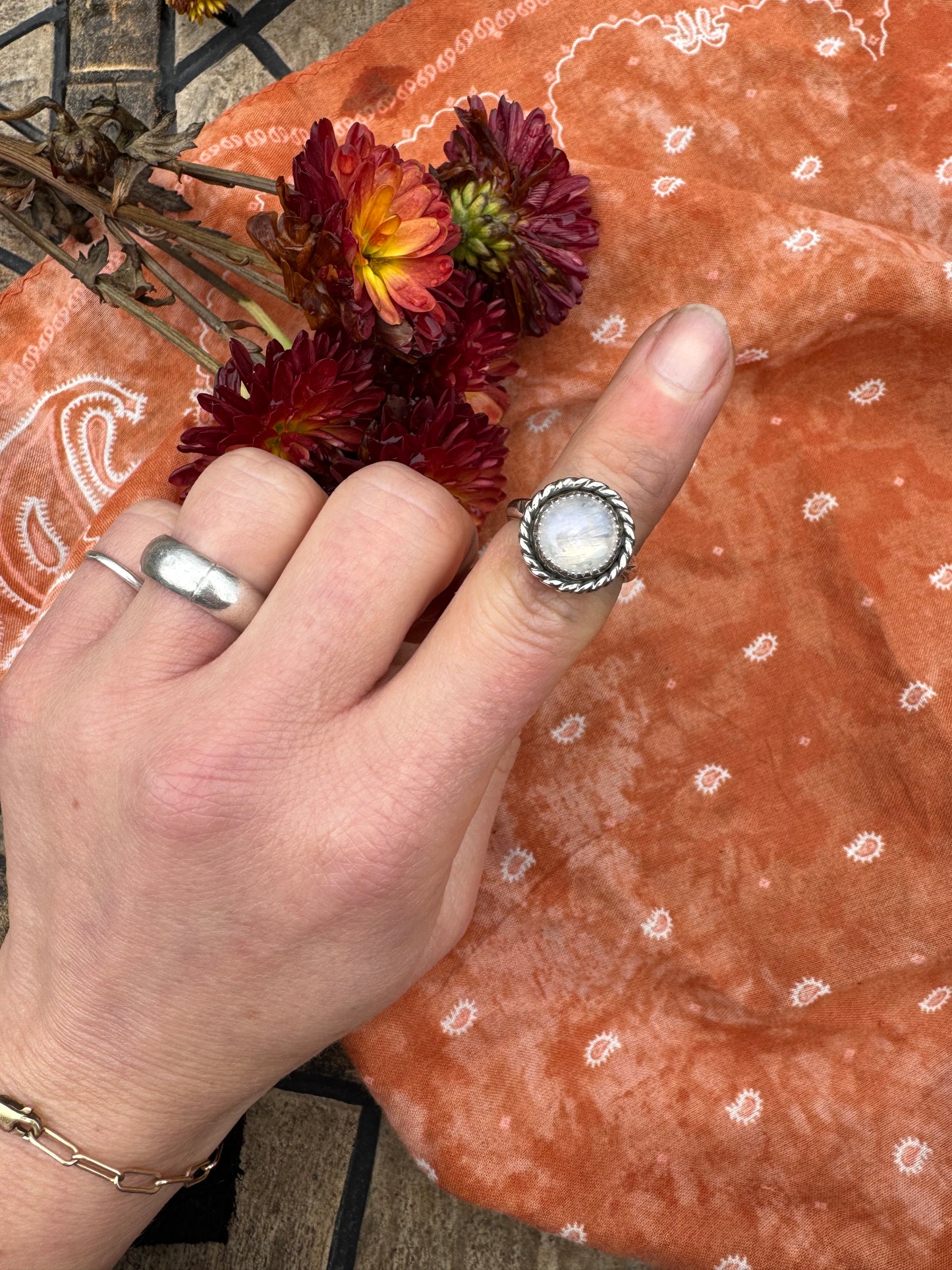 Moonstone ring - size 5