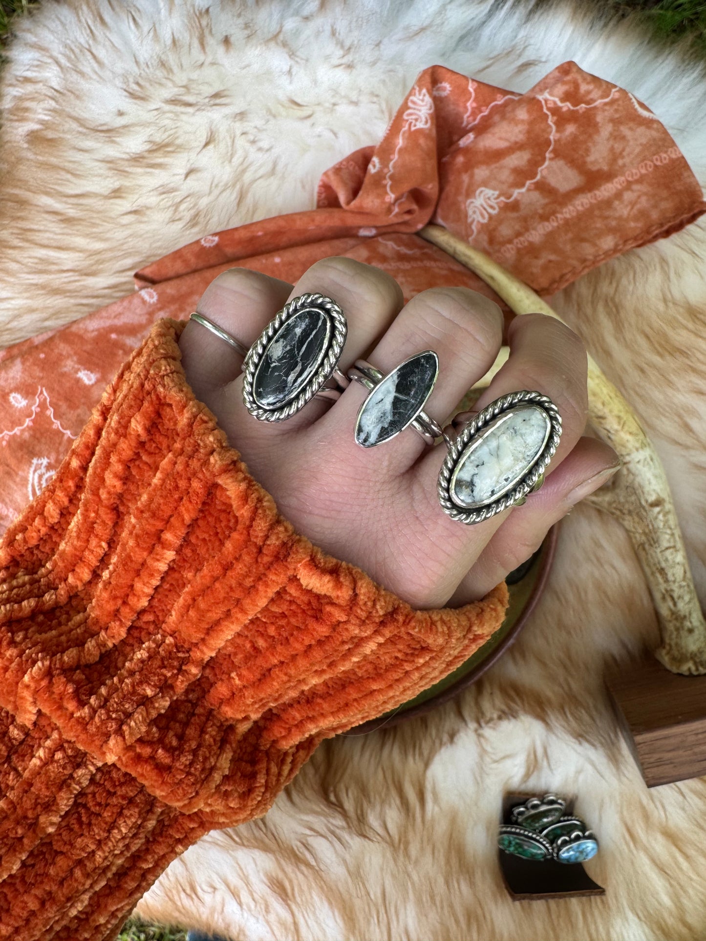 White Buffalo "Day Hike" Ring - size 7
