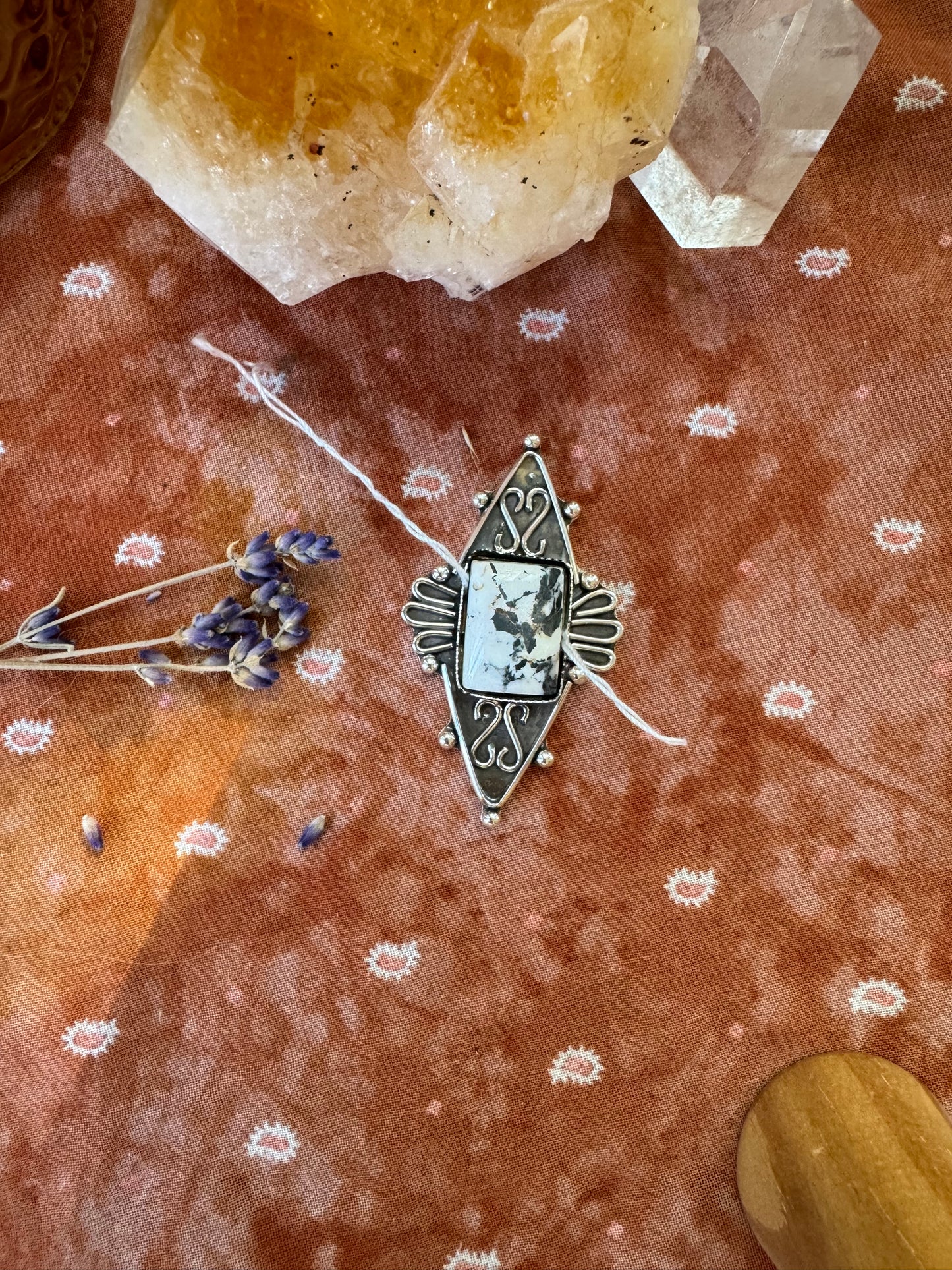 White Buffalo Turquoise "Paradise Valley" - Unfinished