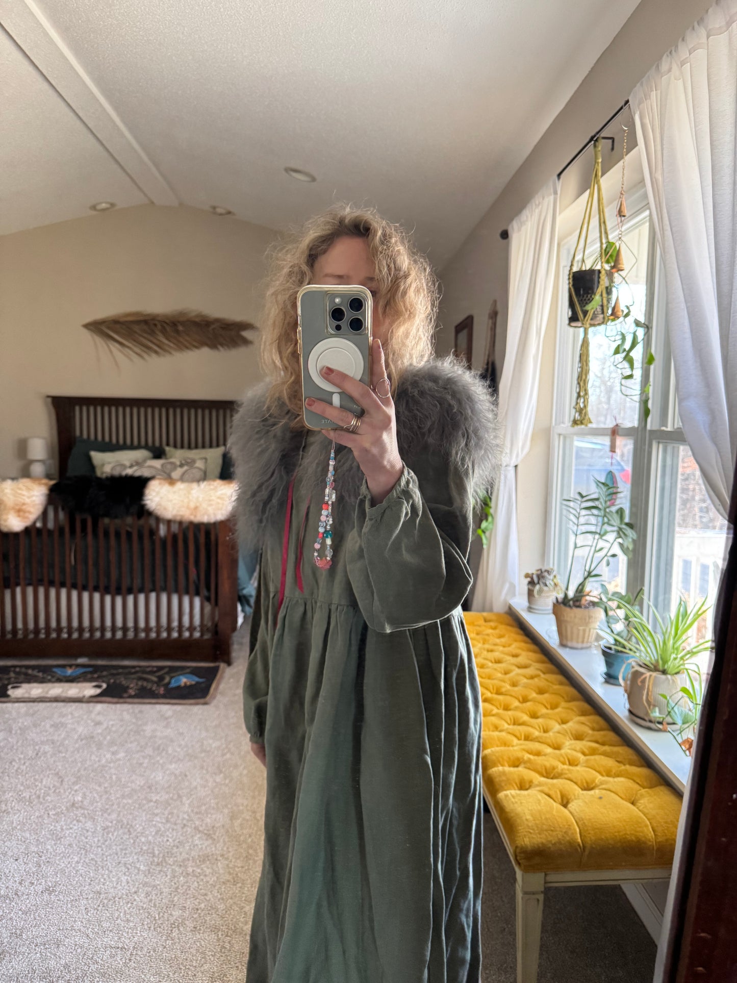 Grey Curly Wool Collar - Pink neck ties