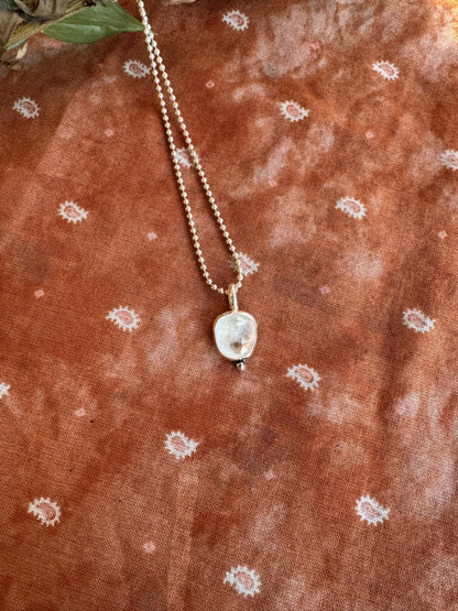 Moonstone Dainty drop no.6