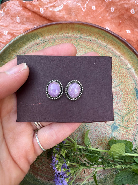 Phosphosiderite Studs