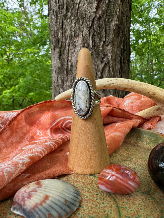 White Buffalo "Day Hike" Ring - size 7 1/2
