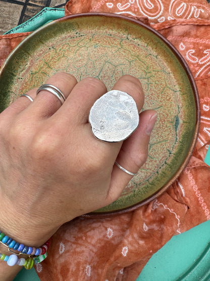 Medallion Ring - size 9