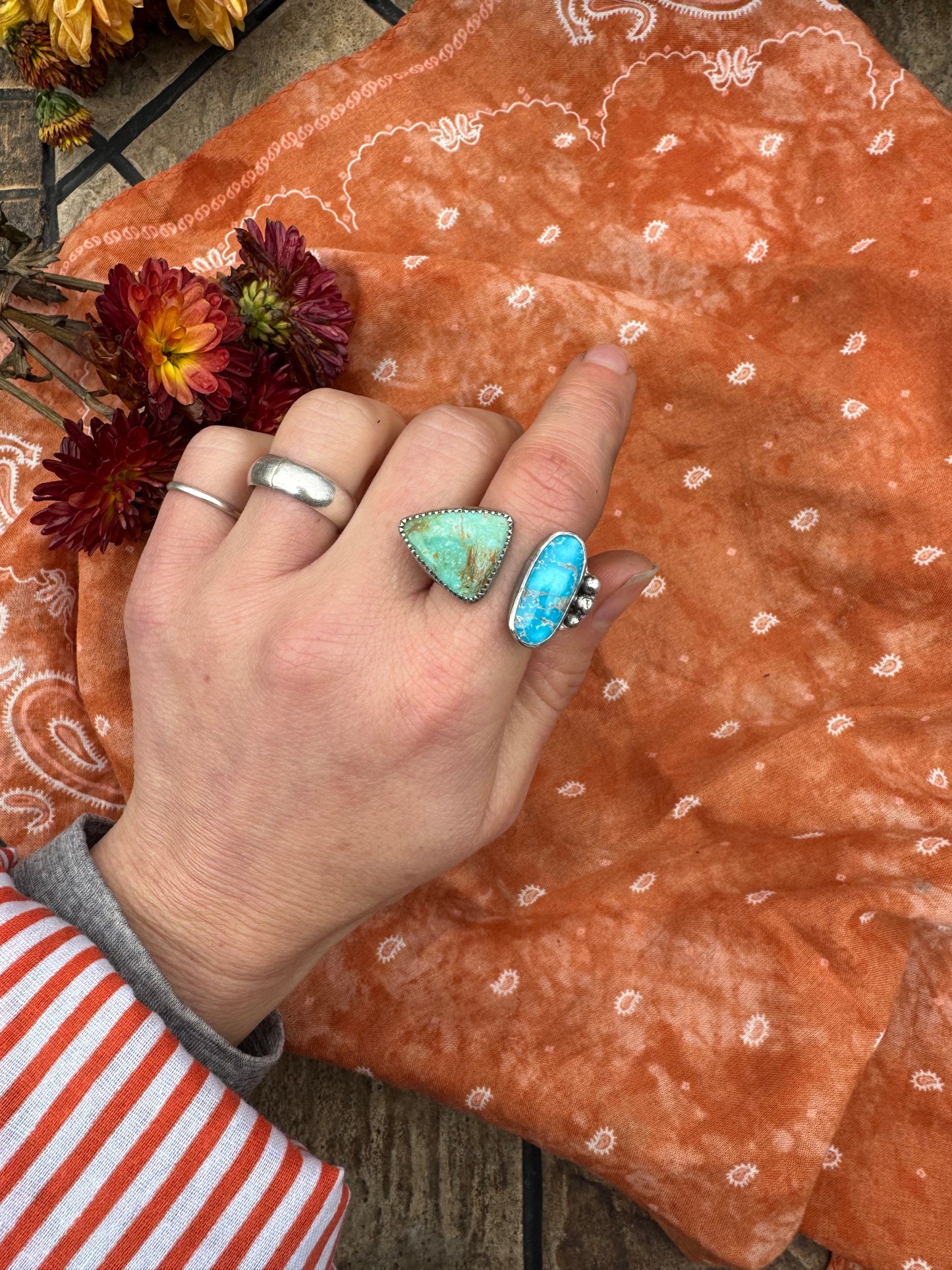 Turquoise "Sisters" ring - size 7 to 7 1/2