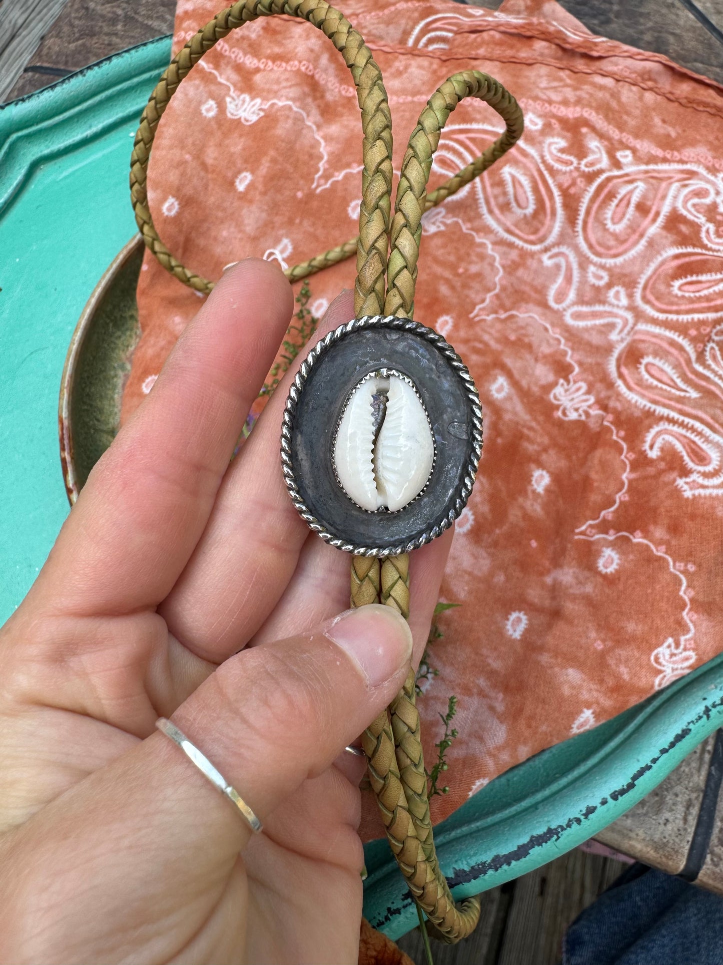 Cowrie Shell Bolo Tie
