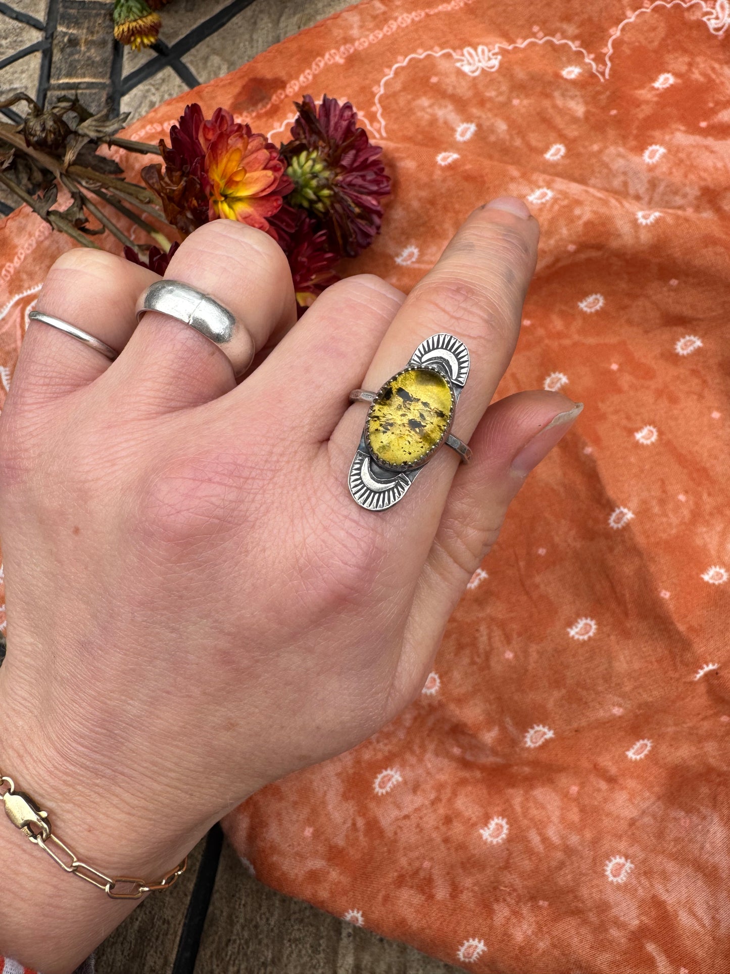 Amber "Reflections" ring - size 7 1/4