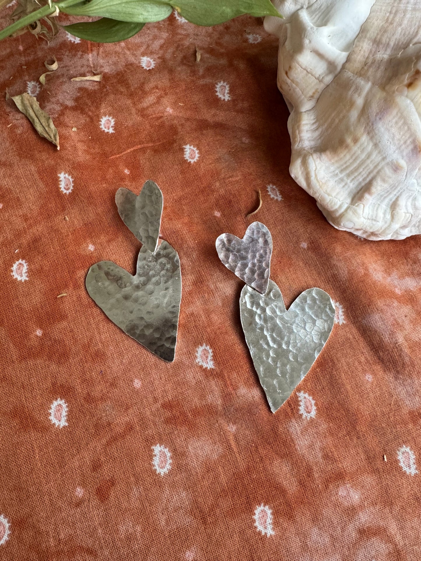 Heart Swell Earrings - Hammered