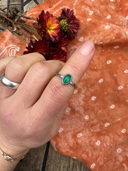Green Onyx stacker ring - size 4 1/2