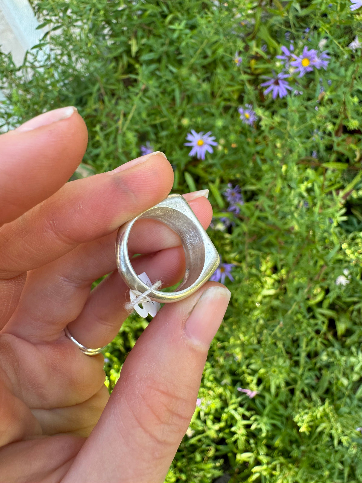 Julian Signet Ring - Size 7