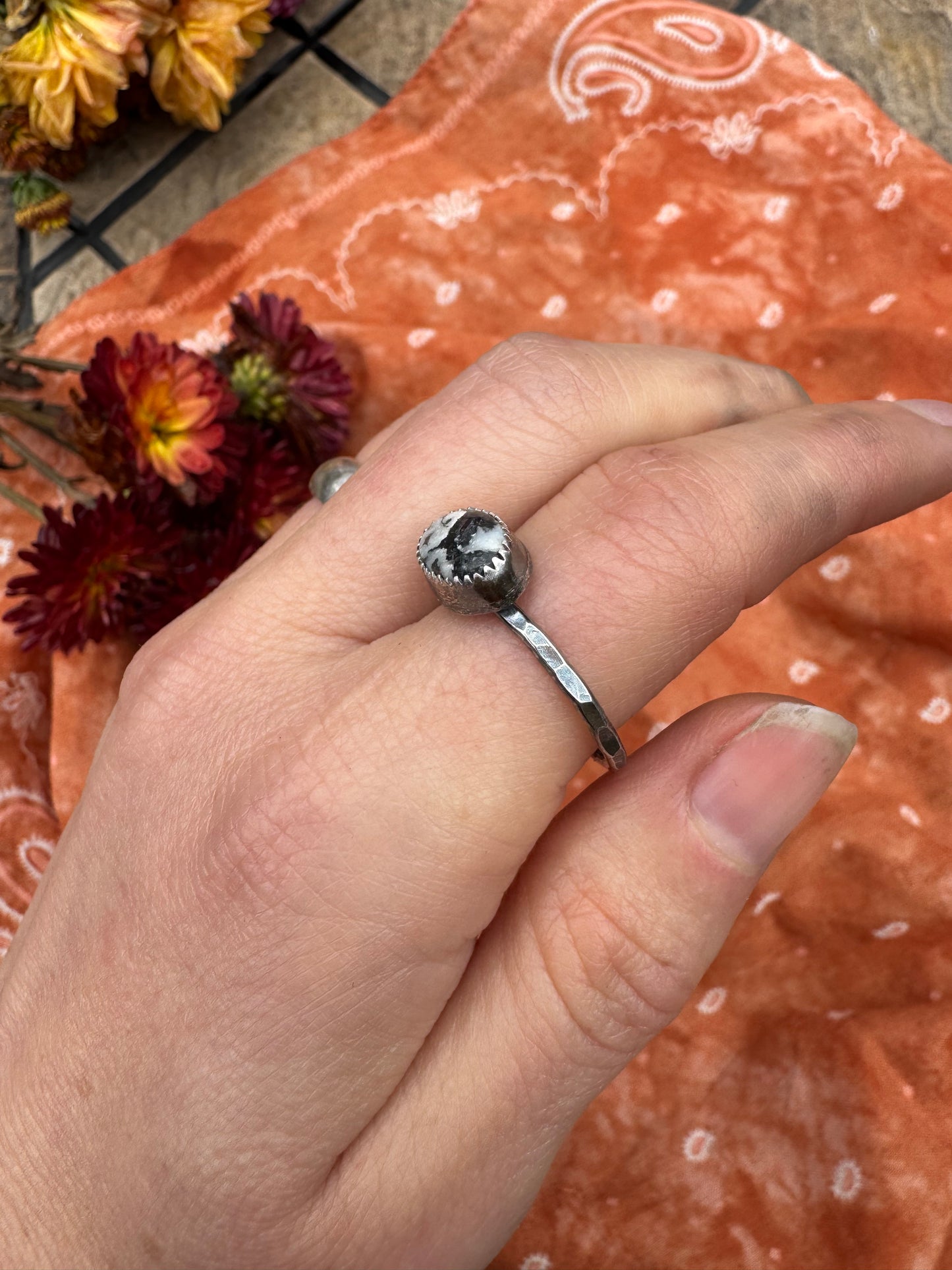 White Buffalo Stacker - size 8 3/4