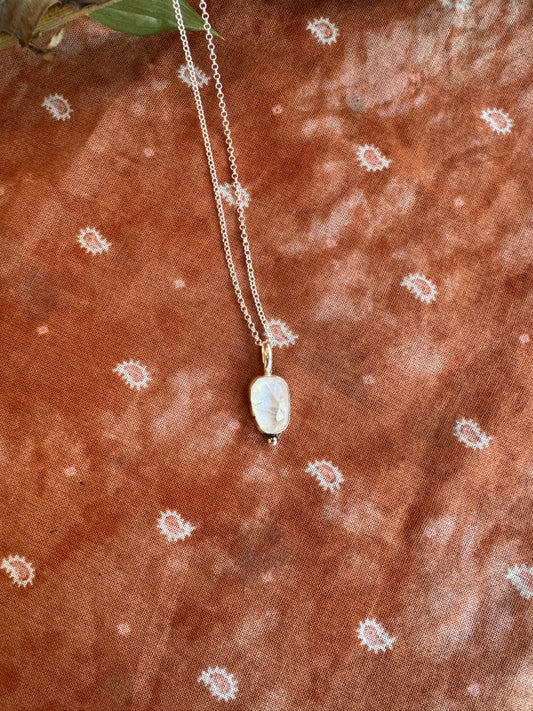 Moonstone Dainty drop no.5