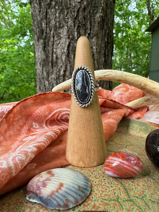 White Buffalo "Day Hike" Ring - size 7