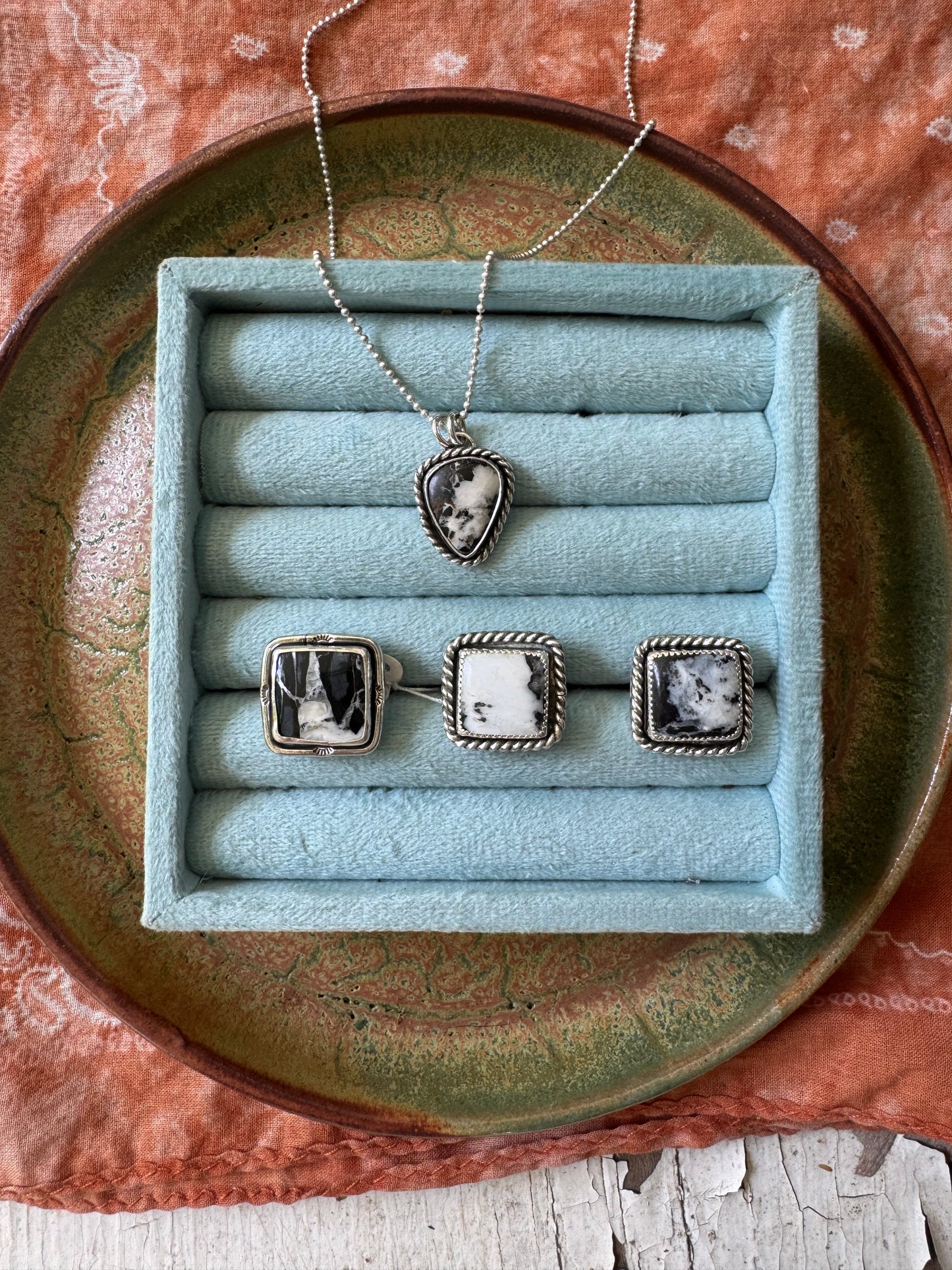White Buffalo Ring no. 3 - Size 6