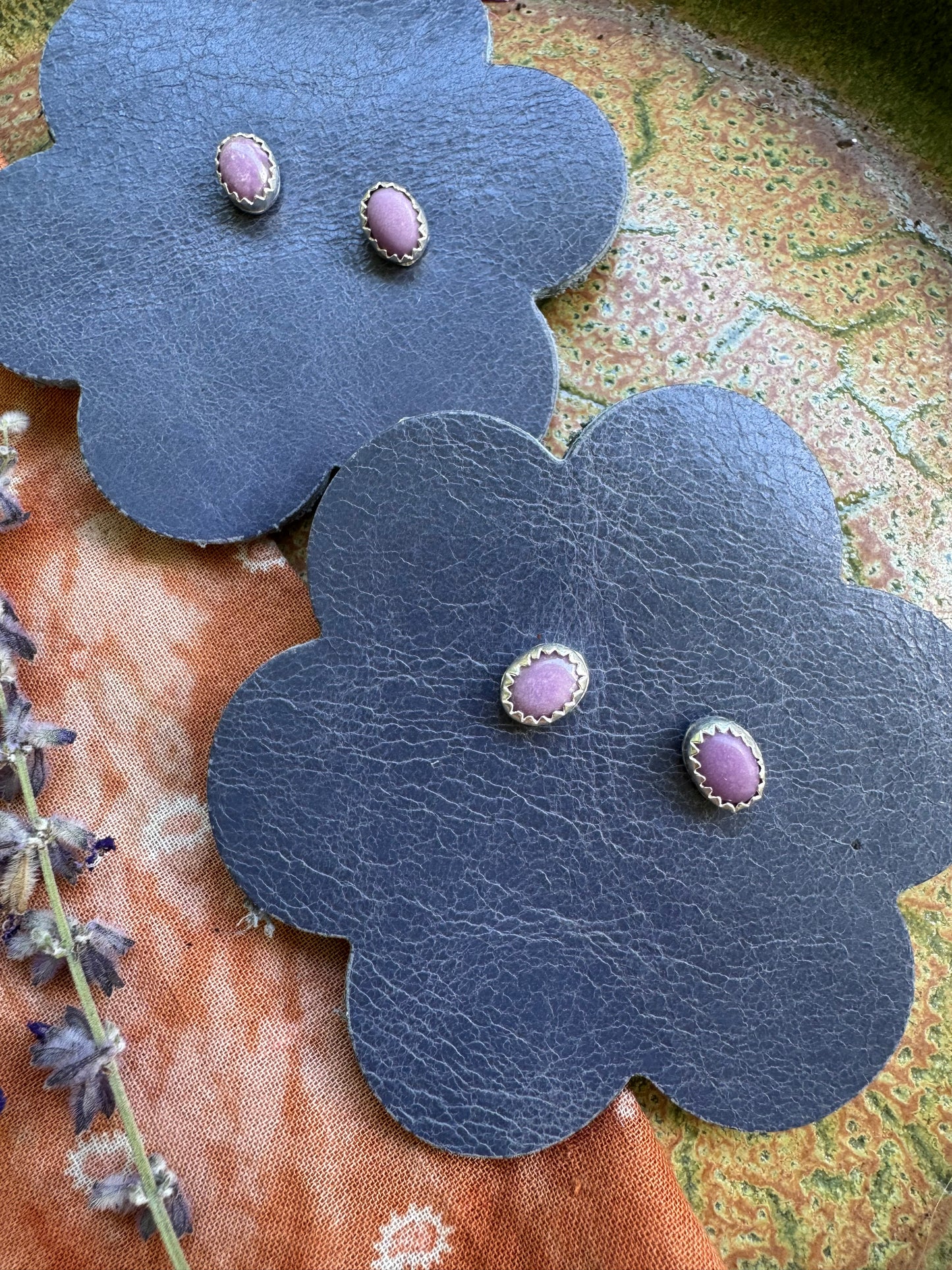 Phosphosiderite Purple Studs