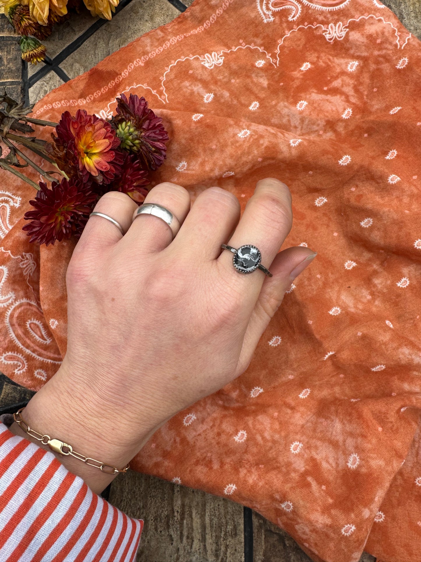 White Buffalo Stacker - size 9 3/4